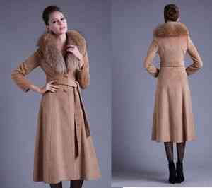 Женское пальто с меховым воротником из лисы. Купить пальто с мехом ...
