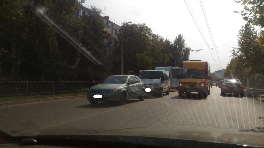 В Крыму "Форд Транзит" протаранил автобус – пострадали четверо пассажиров [фото]